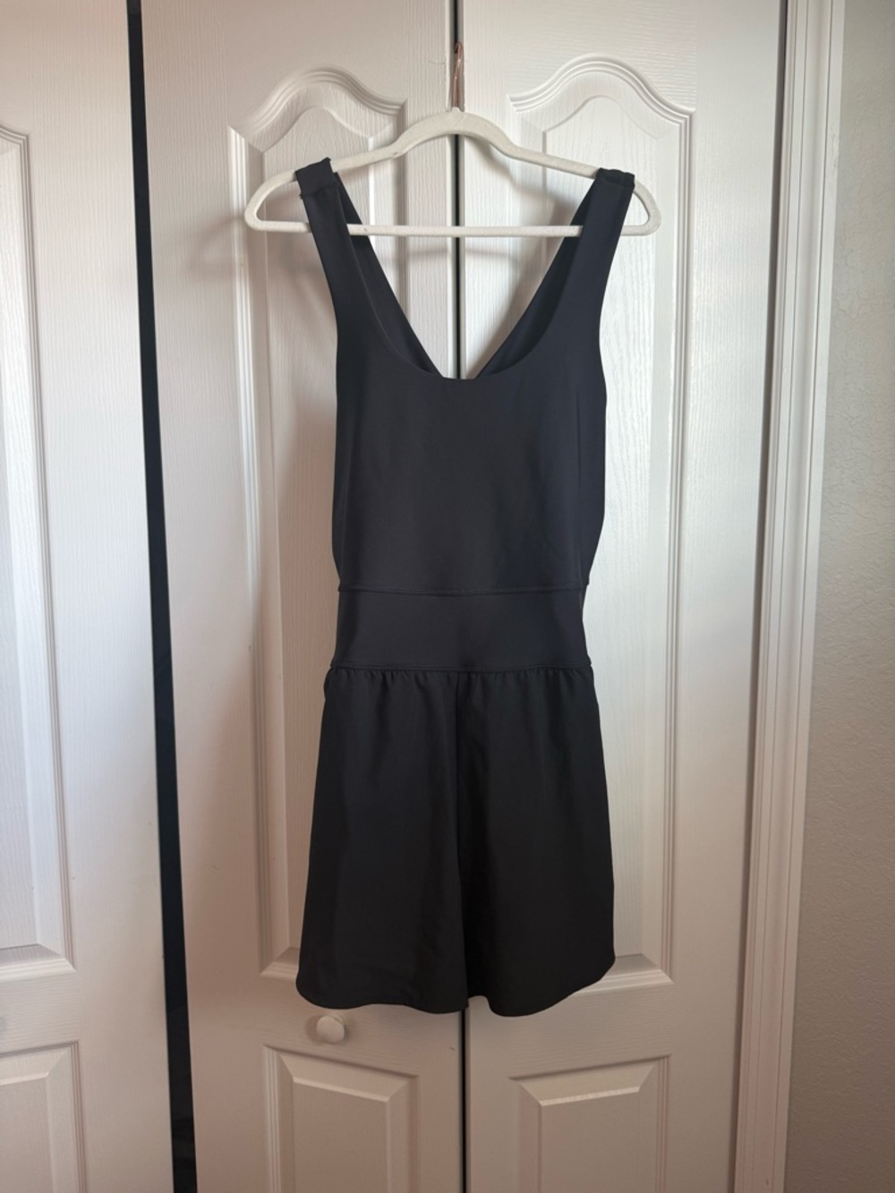 Old Navy Athletic Romper 🖤